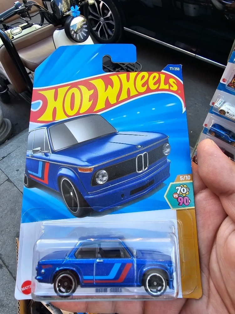 New Hot Wheels 2025 N Case, Po - đánh giá và giá Hot Wheels Car Mainline